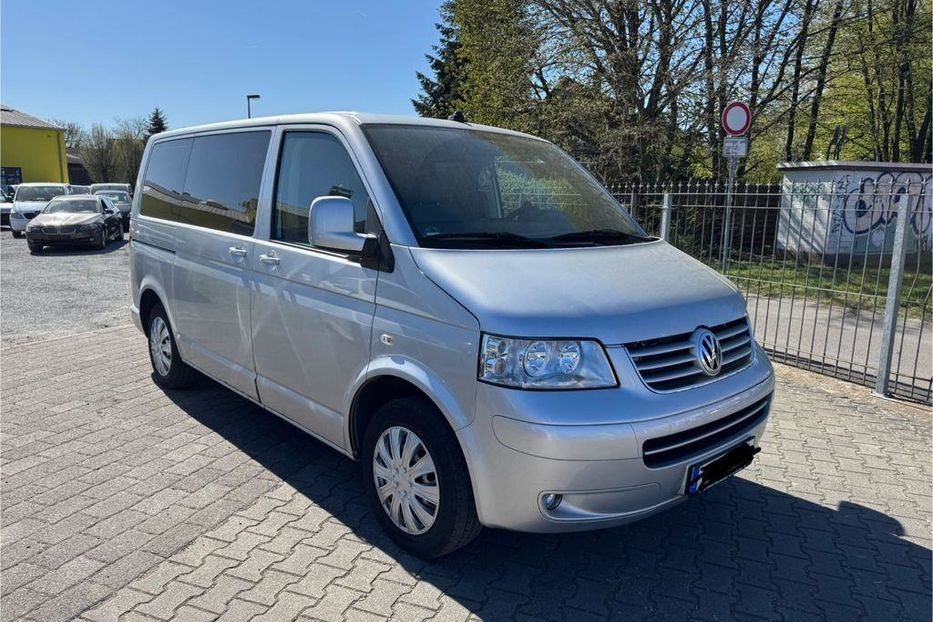 Продам Volkswagen T5 (Transporter) пасс. 2006 года в Луцке