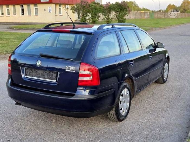 Продам Skoda Octavia 2003 года в Харькове
