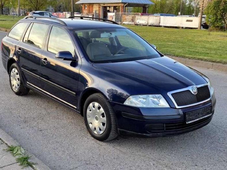 Продам Skoda Octavia 2003 года в Харькове
