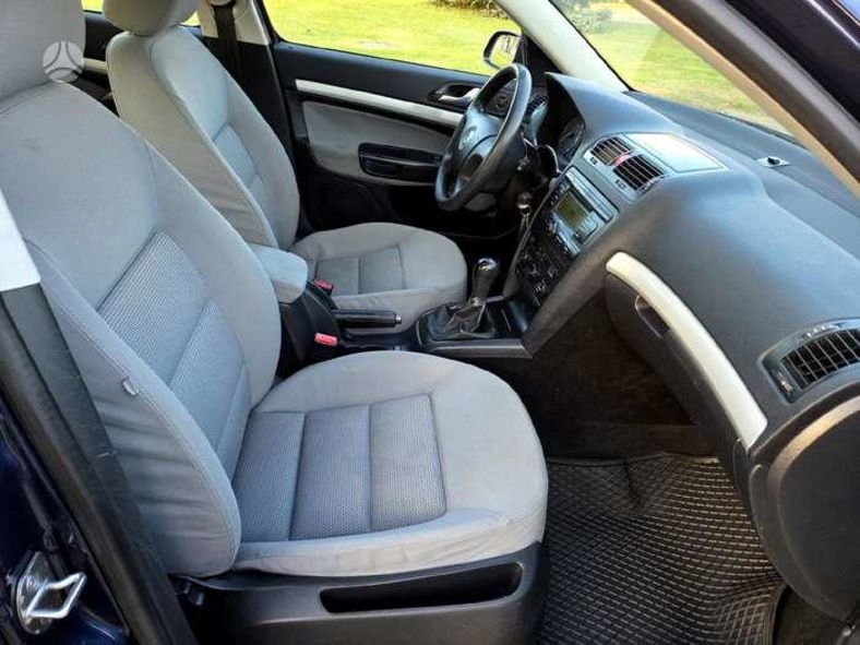 Продам Skoda Octavia 2003 года в Харькове