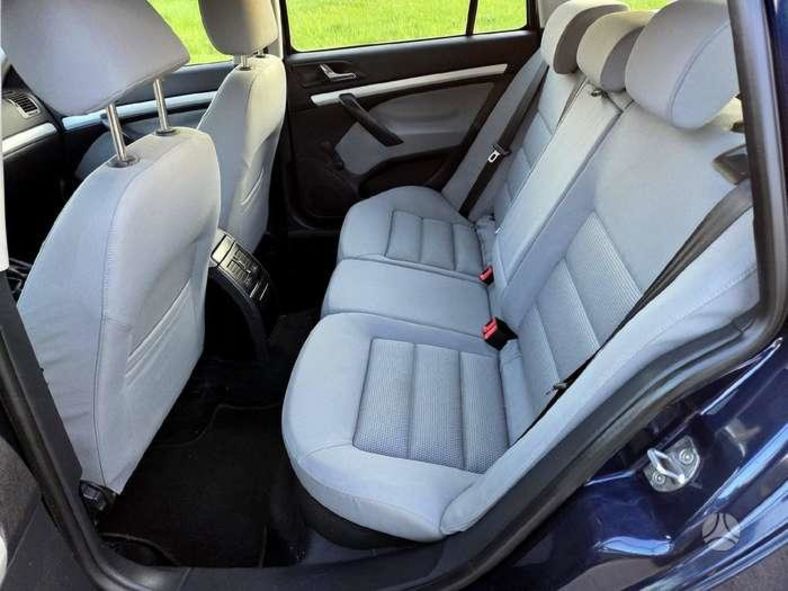 Продам Skoda Octavia 2003 года в Харькове