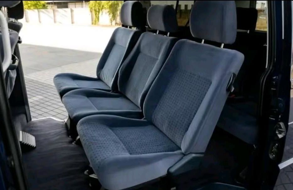 Продам Volkswagen T4 (Transporter) пасс. 2002 года в Киеве