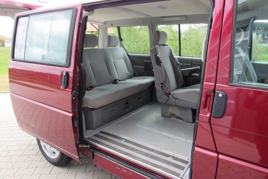 Продам Volkswagen T4 (Transporter) пасс. 2002 года в г. Краматорск, Донецкая область
