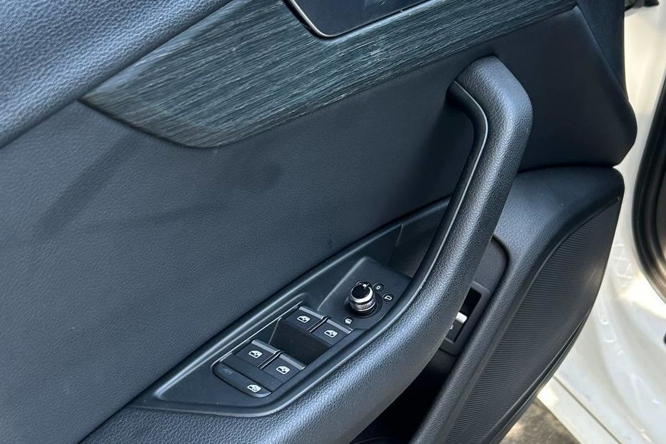Продам Audi A4 Premium S-line 2016 года в Львове