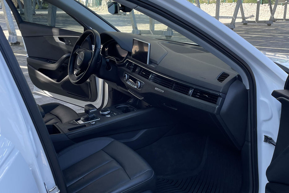 Продам Audi A4 Premium S-line 2016 года в Львове