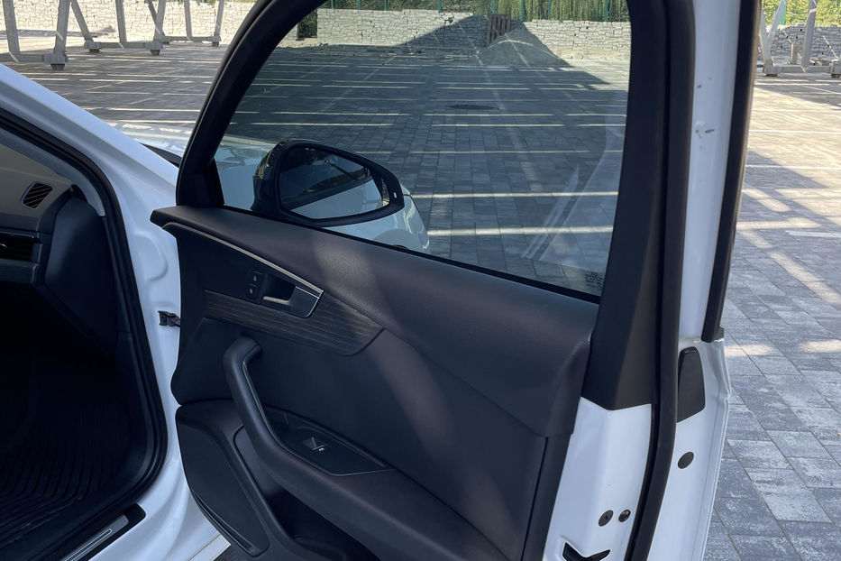 Продам Audi A4 Premium S-line 2016 года в Львове