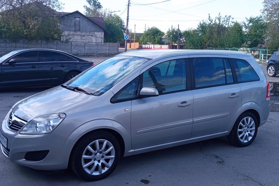 Продам Opel Zafira 2009 года в г. Новоград-Волынский, Житомирская область