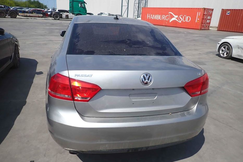 Продам Volkswagen Passat B7 SE 2013 года в Киеве