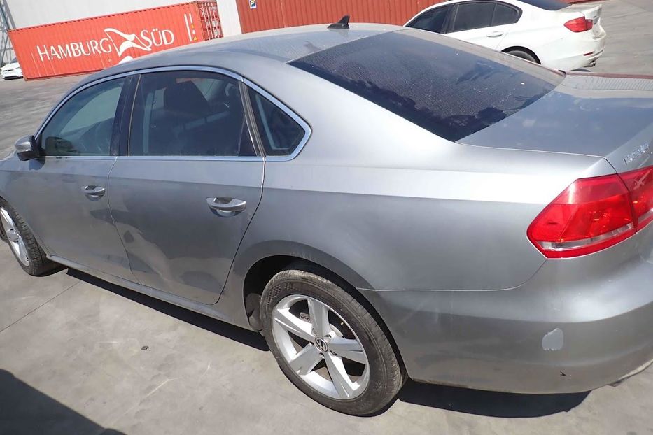 Продам Volkswagen Passat B7 SE 2013 года в Киеве