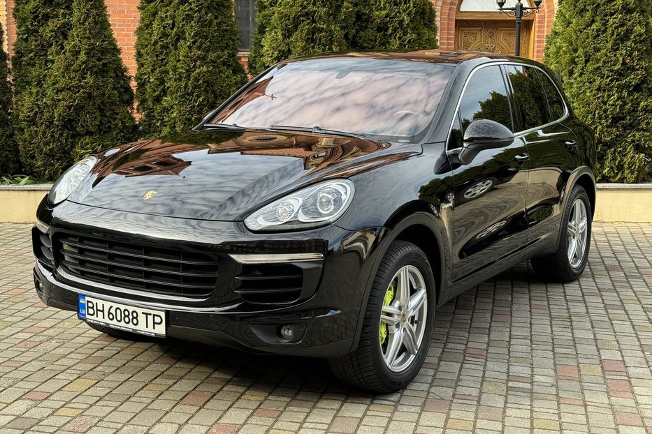 Продам Porsche Cayenne  Plug-in Hybrid 2016 года в Одессе