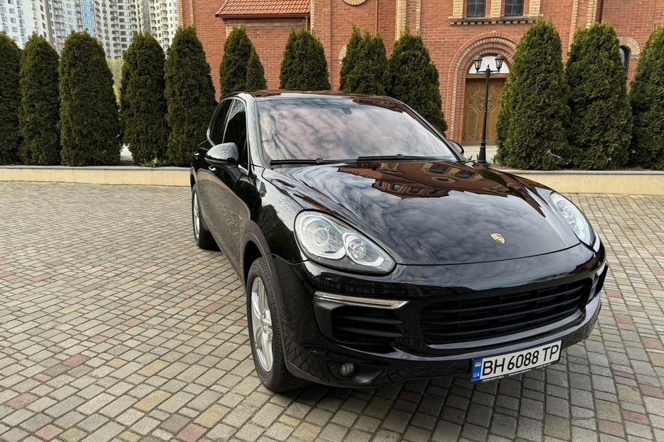 Продам Porsche Cayenne  Plug-in Hybrid 2016 года в Одессе