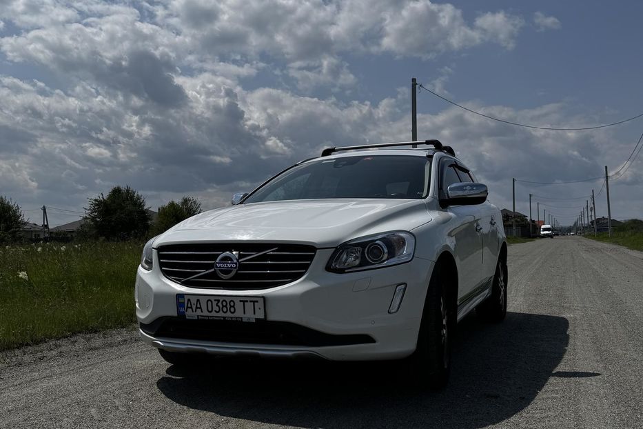 Продам Volvo XC60 2016 года в Киеве
