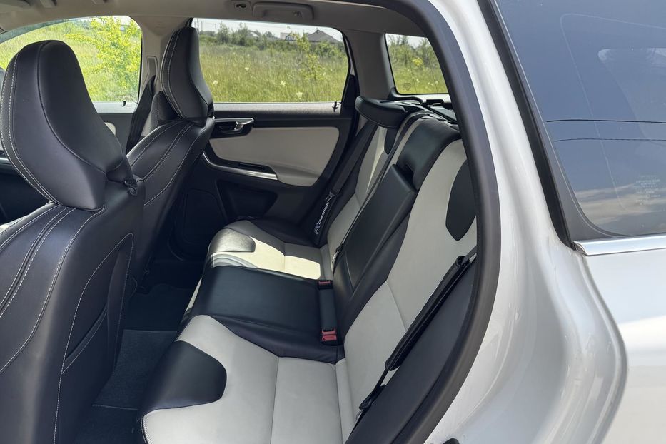 Продам Volvo XC60 2016 года в Киеве