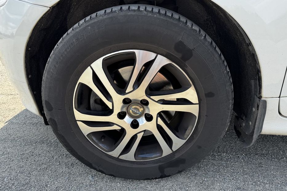 Продам Volvo XC60 2016 года в Киеве