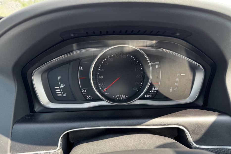 Продам Volvo XC60 2016 года в Киеве