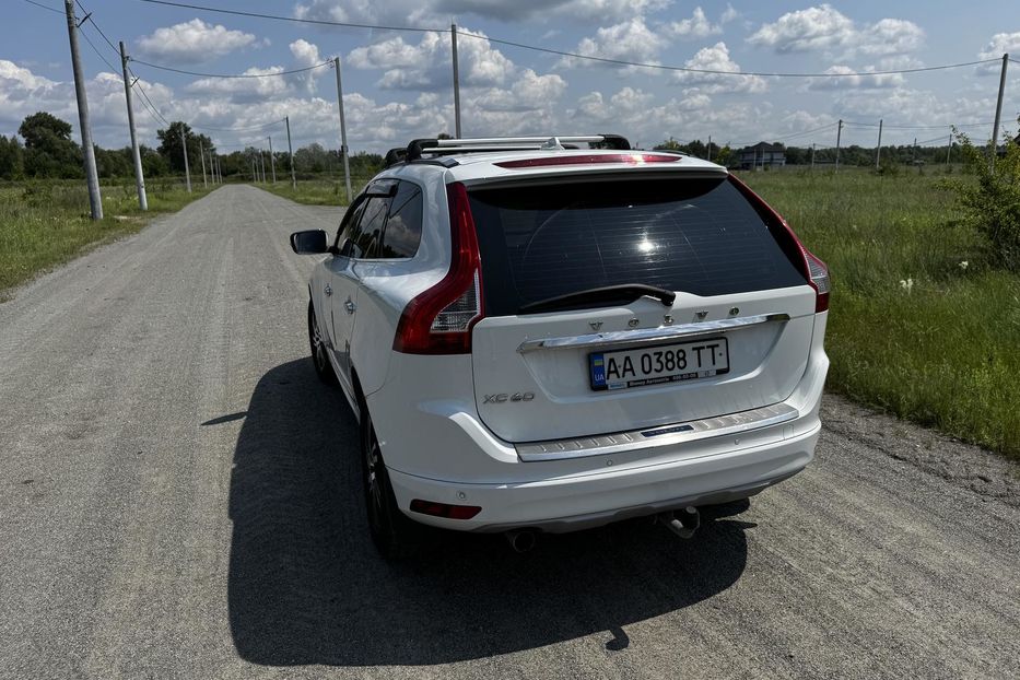 Продам Volvo XC60 2016 года в Киеве