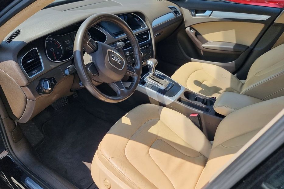 Продам Audi A4 2012 года в Одессе