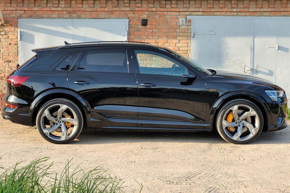 Продам Audi E-Tron S 2022 года в Житомире