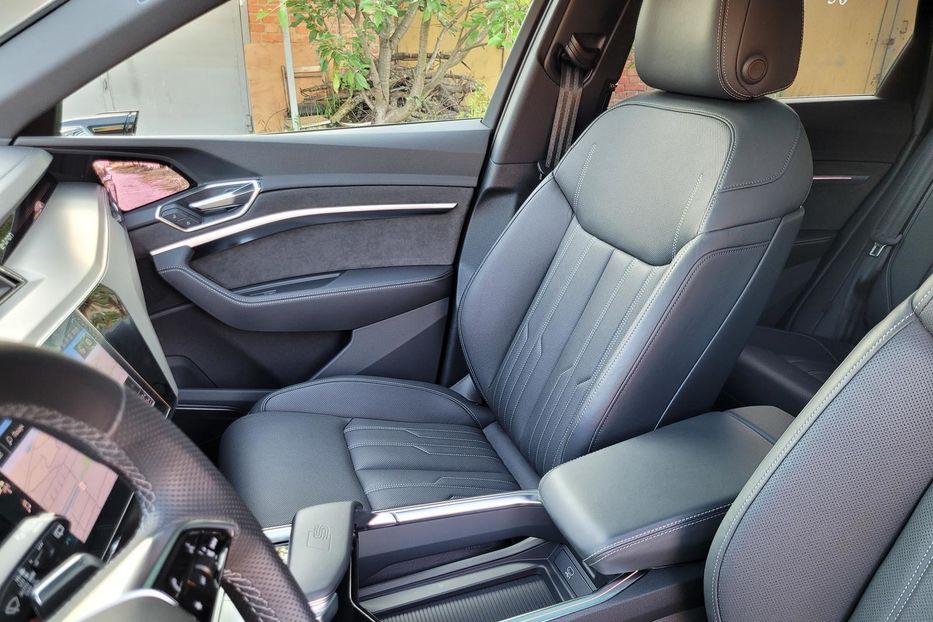 Продам Audi E-Tron S 2022 года в Житомире