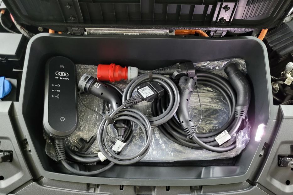 Продам Audi E-Tron S 2022 года в Житомире