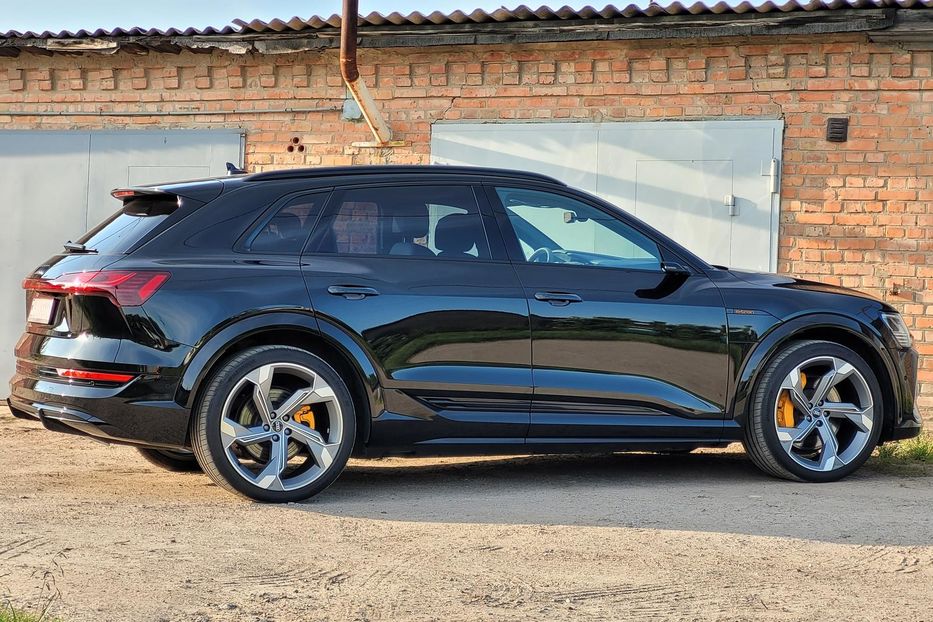 Продам Audi E-Tron S 2022 года в Житомире