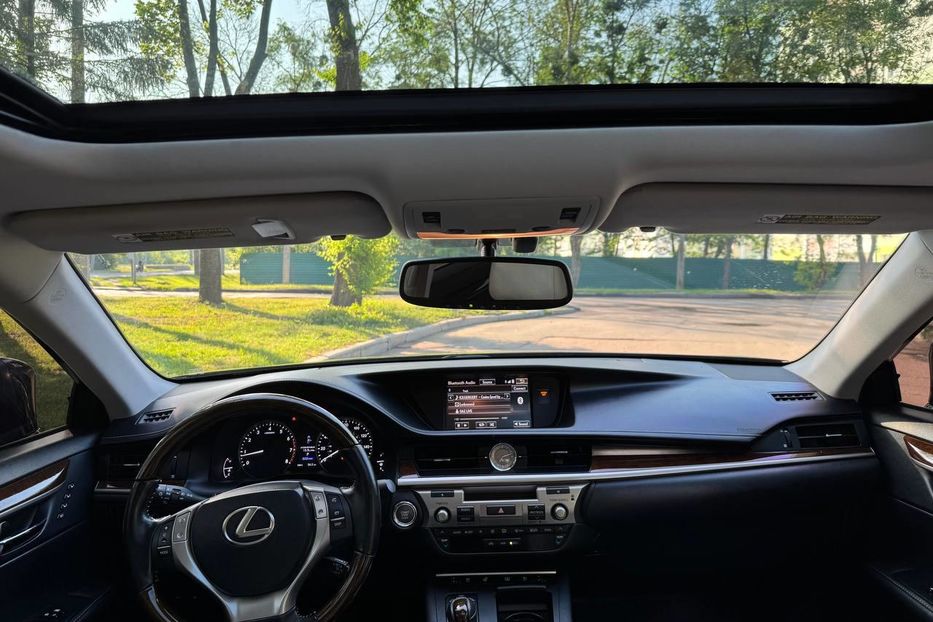 Продам Lexus ES 350 2015 года в Харькове