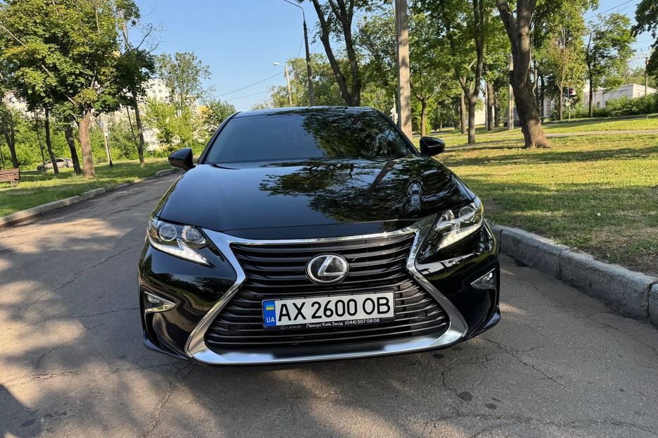 Продам Lexus ES 350 2015 года в Харькове