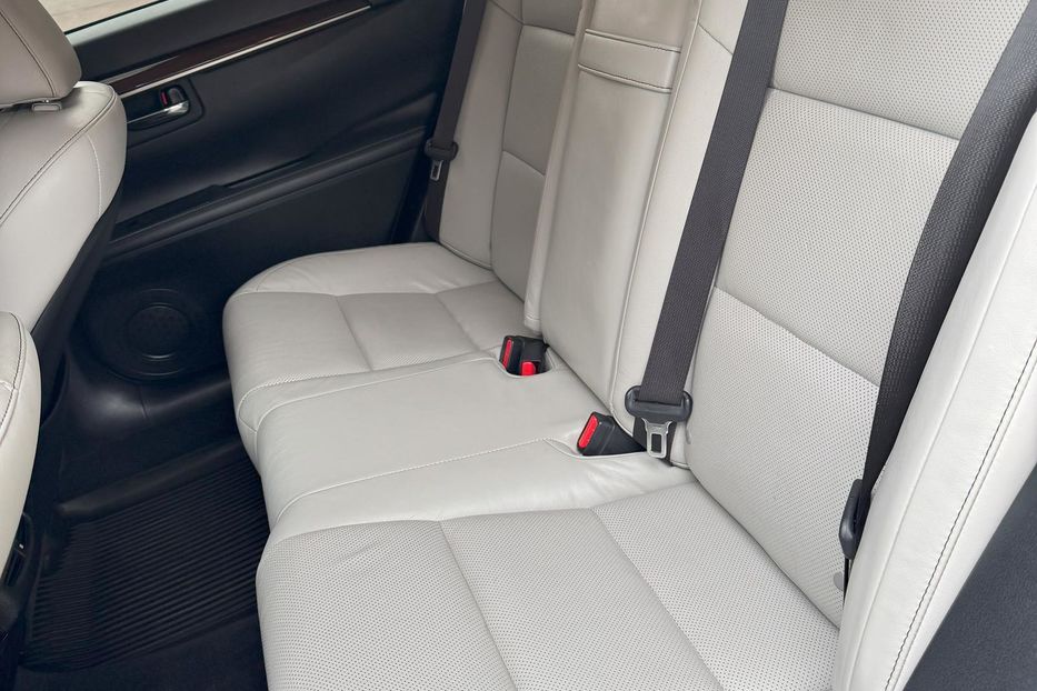 Продам Lexus ES 350 2015 года в Харькове