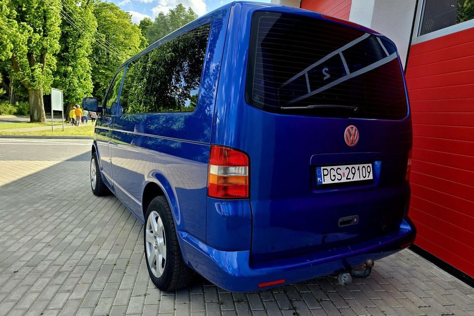 Продам Volkswagen T5 (Transporter) пасс. 2004 года в Львове