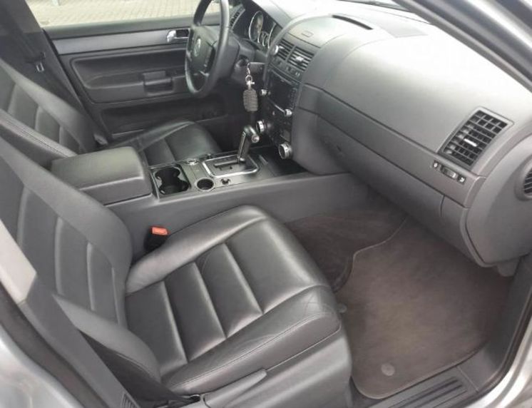Продам Volkswagen Touareg 2007 года в Харькове