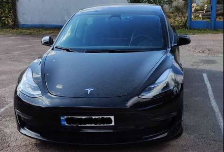 Продам Tesla Model 3 Premium pack 2021 года в Киеве