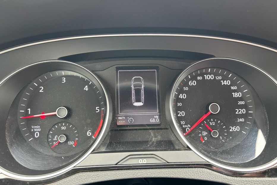 Продам Volkswagen Passat B8 2017 года в Киеве
