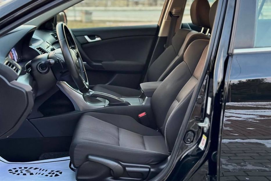 Продам Honda Accord 2013 года в Киеве