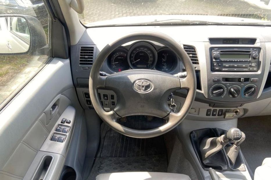 Продам Toyota Hilux 2007 года в Киеве