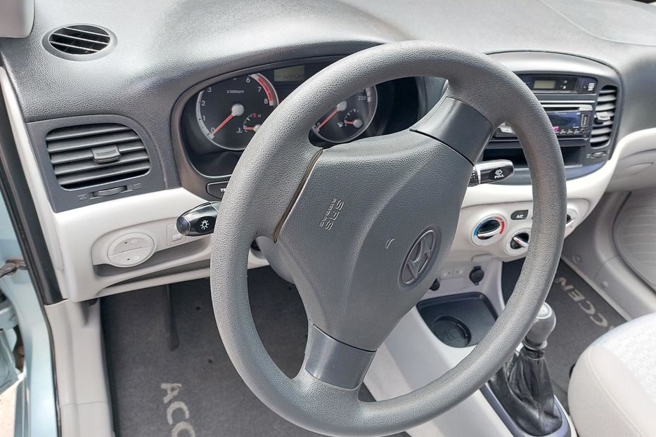 Продам Hyundai Accent  Офіціал 2008 года в Киеве