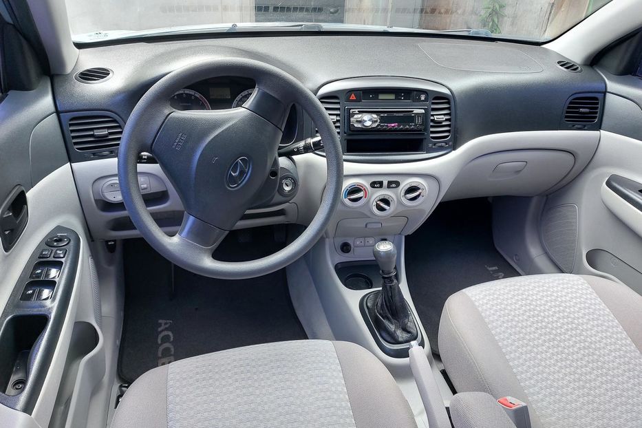 Продам Hyundai Accent  Офіціал 2008 года в Киеве