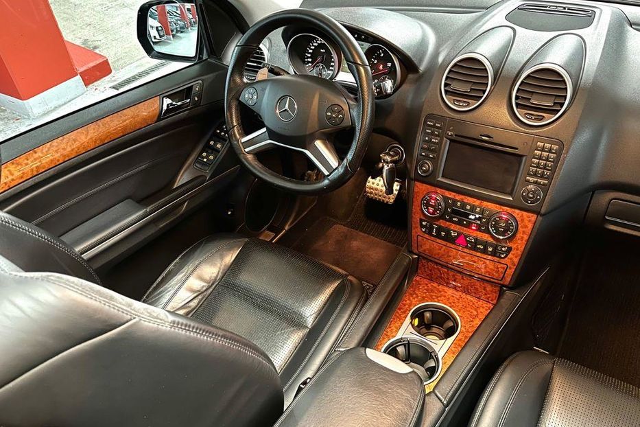 Продам Mercedes-Benz ML 320 2009 года в Львове