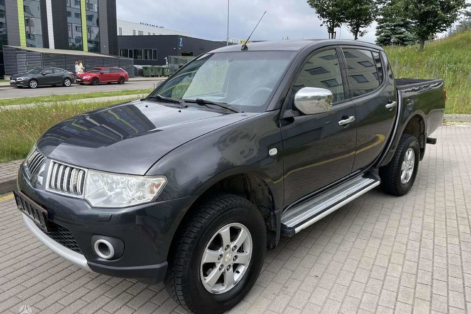Продам Mitsubishi L 200 2009 года в Харькове
