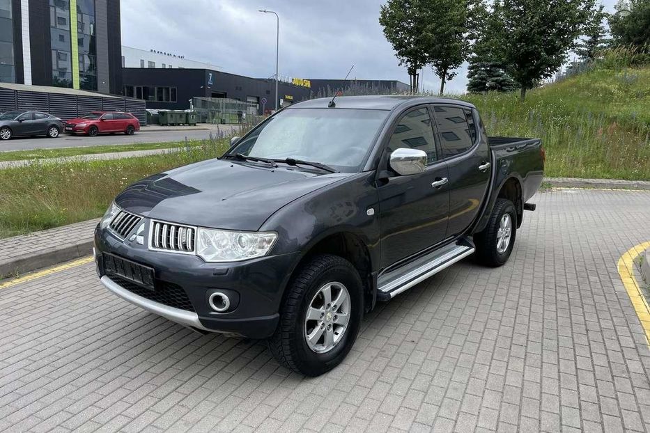 Продам Mitsubishi L 200 2009 года в Харькове