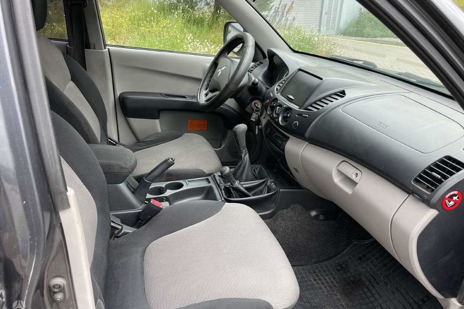 Продам Mitsubishi L 200 2009 года в Харькове