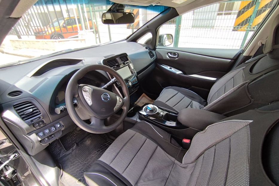 Продам Nissan Leaf 2017 года в Киеве