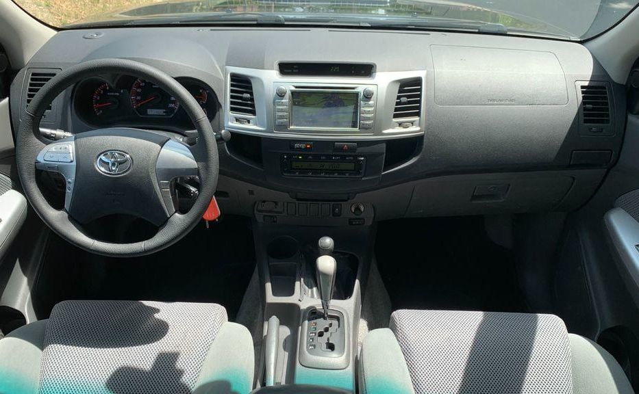 Продам Toyota Hilux 2011 года в Запорожье