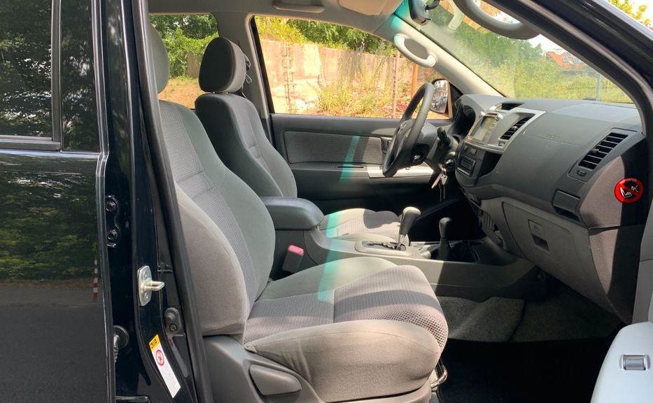 Продам Toyota Hilux 2011 года в Запорожье