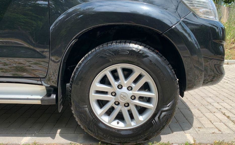 Продам Toyota Hilux 2011 года в Запорожье
