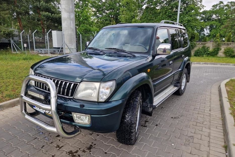 Продам Toyota Land Cruiser 200 2000 года в Киеве