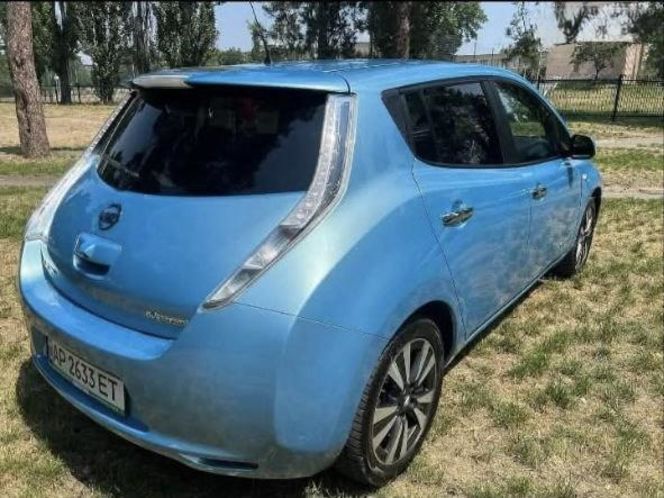 Продам Nissan Leaf SL 2016 года в Киеве