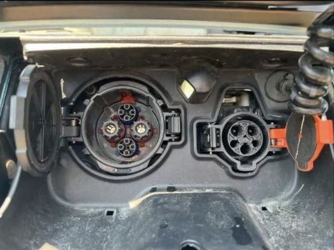 Продам Nissan Leaf SL 2016 года в Киеве