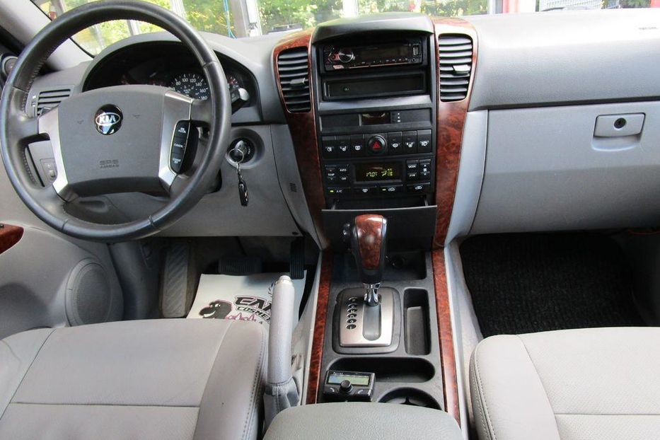 Продам Kia Sorento 2004 года в Донецке