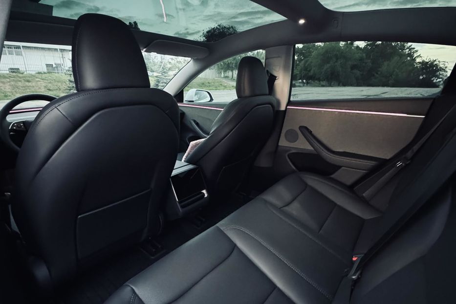 Продам Tesla Model 3 2024 года в г. Кременчуг, Полтавская область