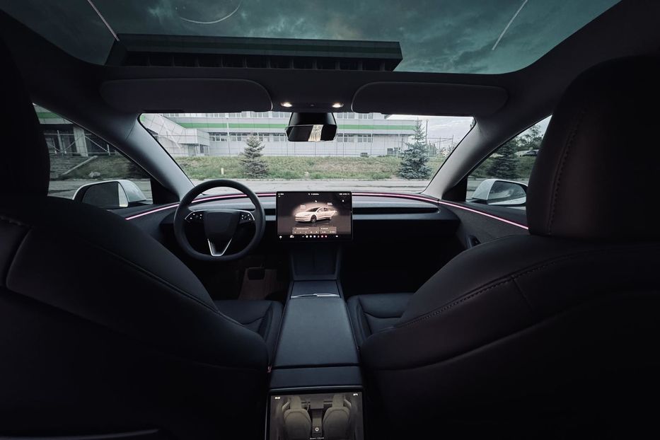 Продам Tesla Model 3 2024 года в г. Кременчуг, Полтавская область
